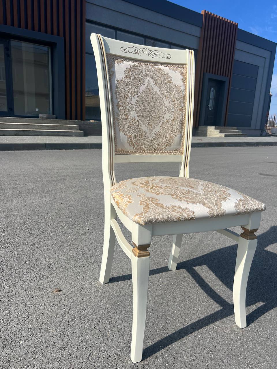 Стул "Итта" (слон. кость)